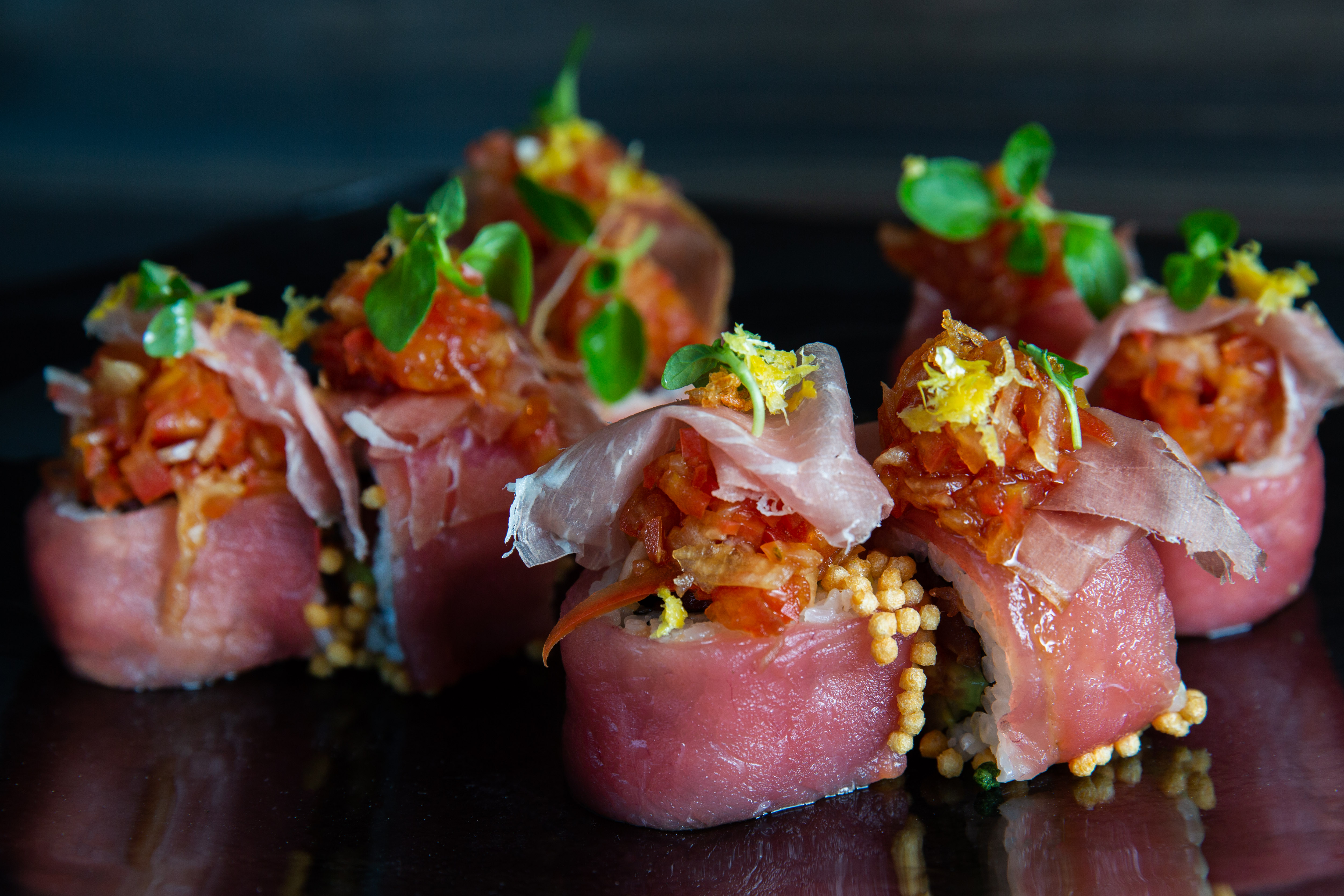 D-AscendPrimeSteak&Sushi_SpicyTunaProsciuttoRoll (1)